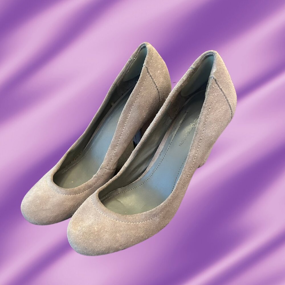 BCBGeneration Gray Suede Leather 3" Heels, Size 9